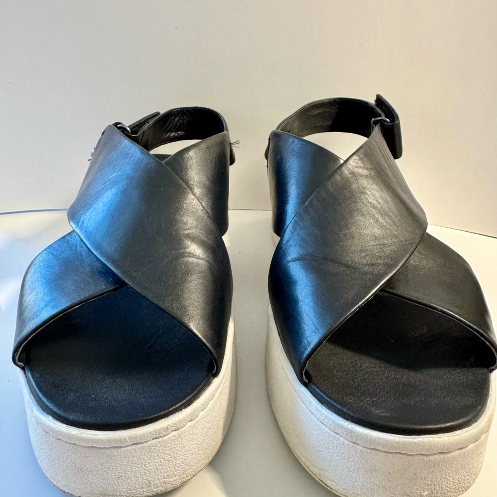 Vince Weslan Black Leather CrissCross Sandals